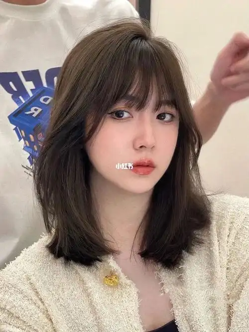 超显精致超级减龄的发型大脸女生看过来