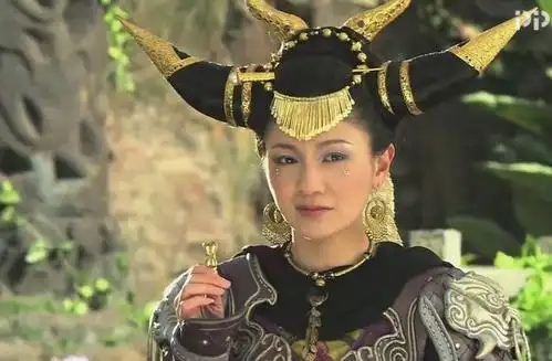 铁扇公主为啥见孙悟空就打?背后藏着火焰山和红孩儿来历的秘密!