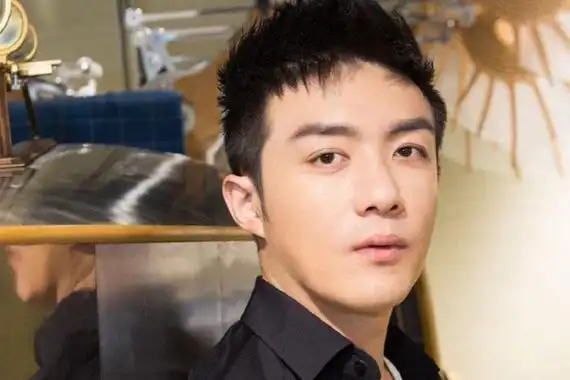 李泽锋个人资料