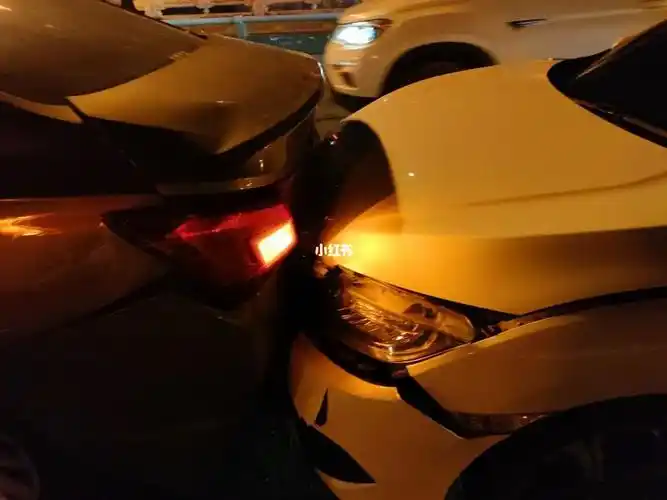 前晚上,人生中亲身经历了一场车祸(四连撞),就在那撞击的一瞬间