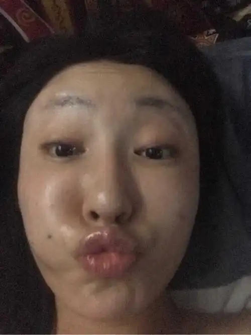 想看看各位妹纸汉纸明明有颜值,却被人拍的巨丑无比的照片是啥样(求图