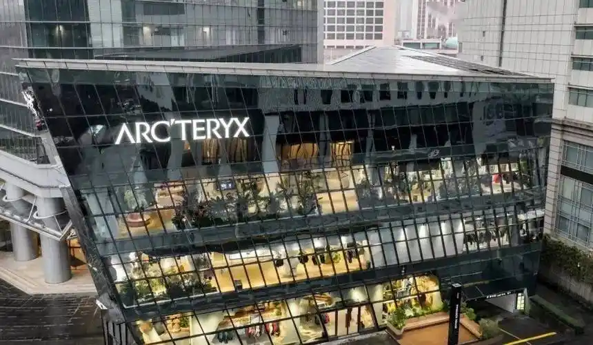 始祖鸟全球最大原生态体验旗舰店「始祖鸟博物馆」于上海开业品牌运营