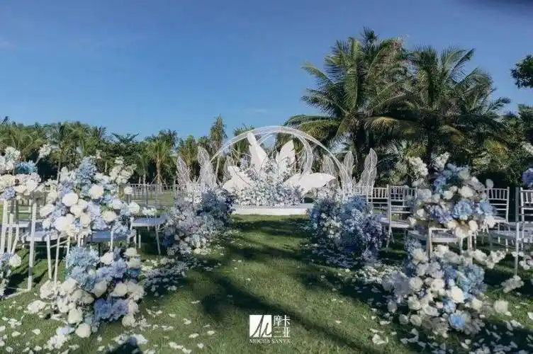 开启春日浪漫!8大风格绝美草坪婚礼_仙境_设计_花艺