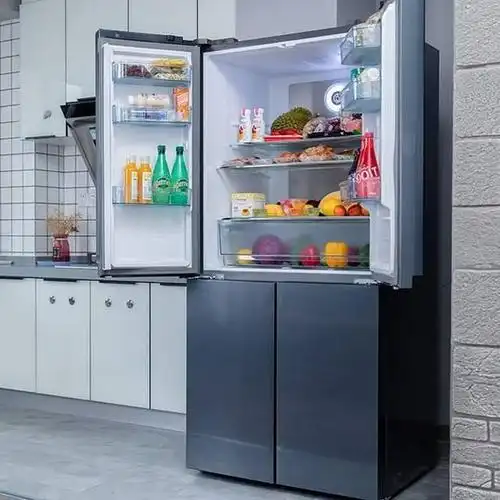 都是对开门冰箱,双对开门和十字对开门冰箱,哪个更适合放在家里