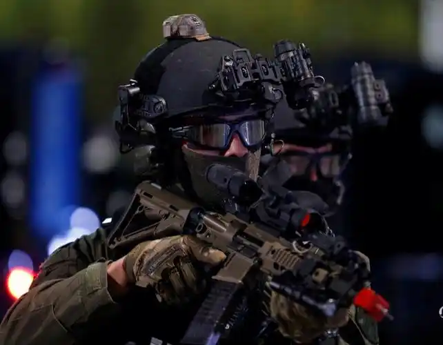 香港警察机动部队特别任务连飞虎队