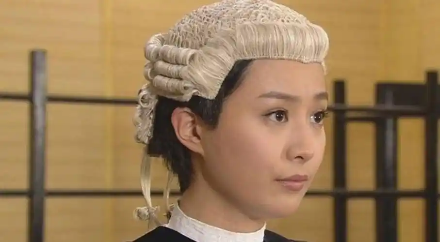 为什么tvb上的律师和法官戴假发?网友:假发容易掉法官不能低头