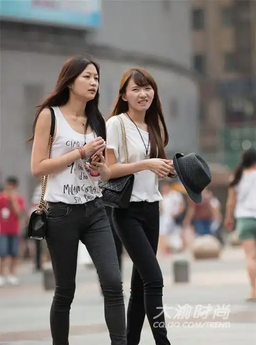 武汉成都重庆美女街拍pk谁才是你心中最爱