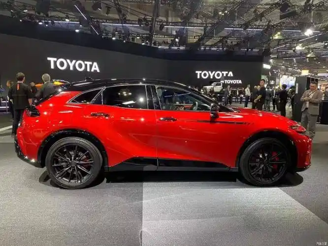 东京车展丰田皇冠sports实车亮相