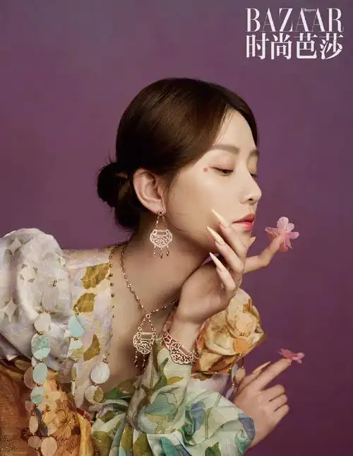 时尚芭莎牡丹花间大片