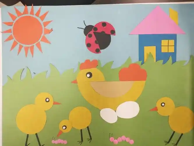 一年级几何图形拼贴画