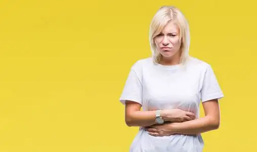 女肚子疼痛图片