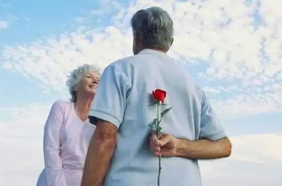 老年生活的美好说说句子_人生感悟_好句摘抄