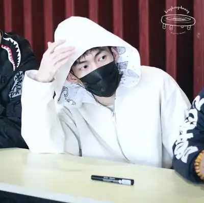 贝贝李京泽头像