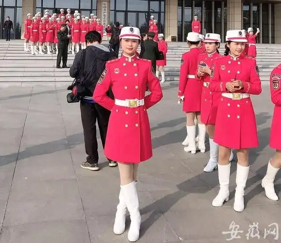 和2019年被北京市朝阳区选拔为女民兵代表参加国庆60周年,70周年阅兵