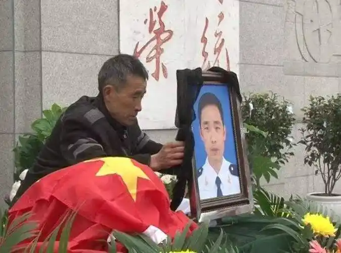 "的青春点赞链 接我心中的英雄本色——士兵梅雄随着这些年走过的地方