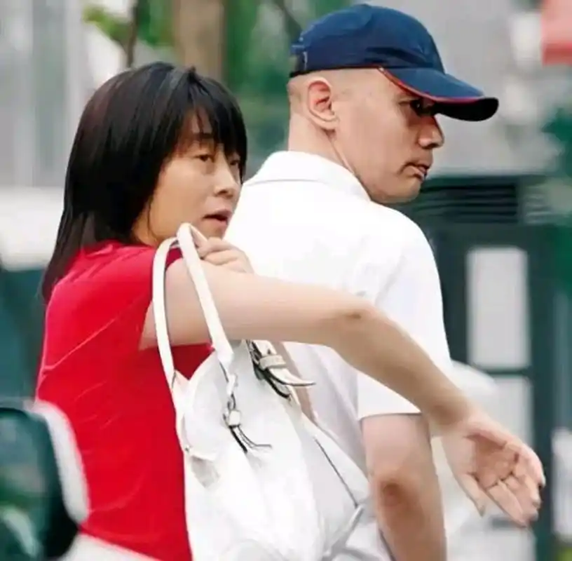 "葛优差点气晕.