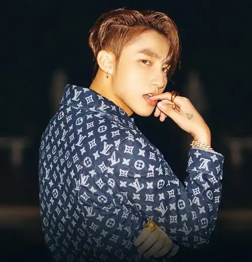 son tung 山松,越南歌手,帅气啊啊啊