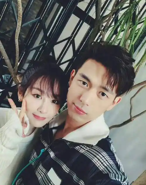 杨紫李现《国色芳华》明日官宣?