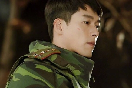 原创 韩剧《爱的迫降》玄彬穿一身军装,网友直呼"满屏的荷尔蒙"