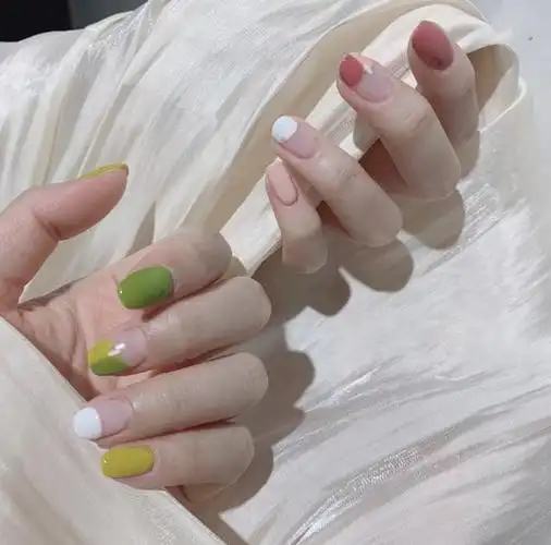 超适合夏日的高颜值显白美甲来袭(夏日超时髦的美甲合集)(7)