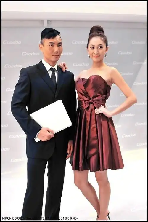 ===*男女模特相依相偎,poss摆的眉来眼去*假亦真来真亦假~值了(1)===