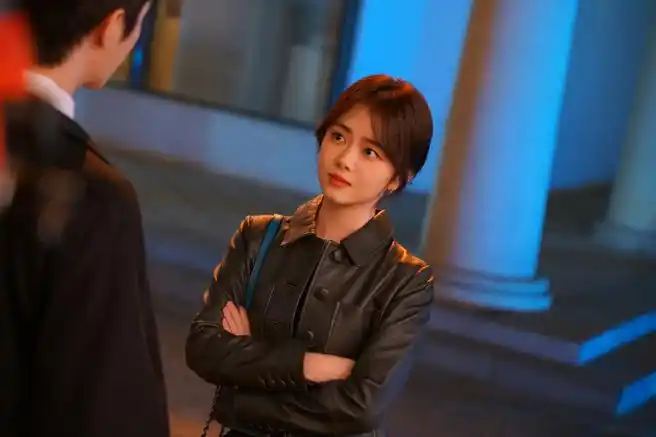 纪星@谭松韵seven步履不停,星辰为你闪亮.