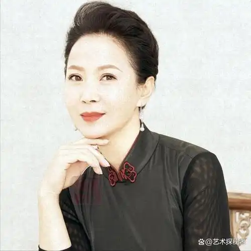 美女演员赵越正红时嫁佟凡恩爱27年未有子女婚姻也甜甜蜜蜜