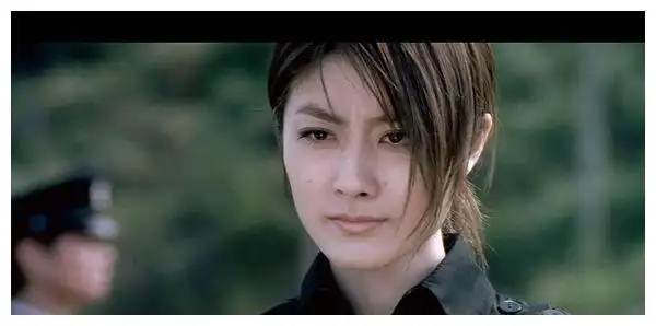 娱乐圈拒绝整容的两位女星,一个脸大不愿整|陈慧琳|整容|李心儿_新浪