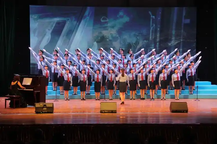 大武口区举办壮丽70年奋斗新时代群众合唱比赛