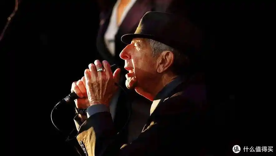 你听过微信70开屏界面配乐但未必知道莱昂纳德科恩的故事