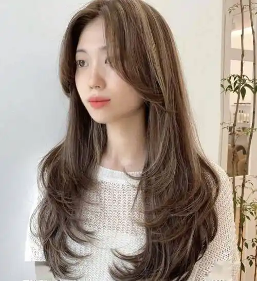 内扣c卷烫既简单有好打理 氛围感拉满_层次_自然卷_造型