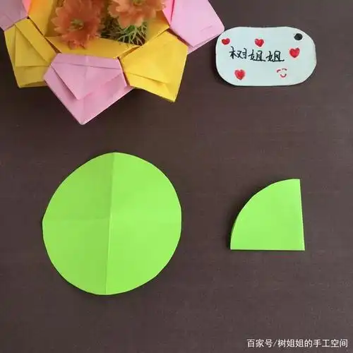 亲子折纸:10个圆形就可以做个小伞,3岁以上孩子可以独立完成