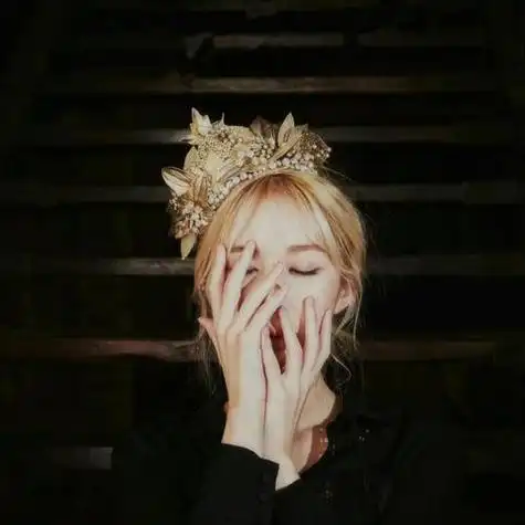 首页123456下一页站内推荐皇冠头像女生高清有王冠的头像女戴皇冠女生