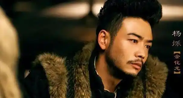 39岁杨烁从红极一时到万人嘲讽,失去来之不易的成功,他干了啥