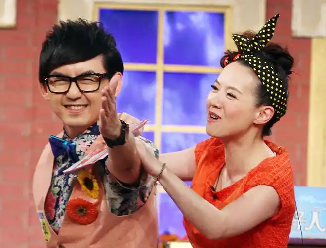 为曾宝仪甩小s背负15年渣男骂名黄子佼获小19岁娇妻扳回一局