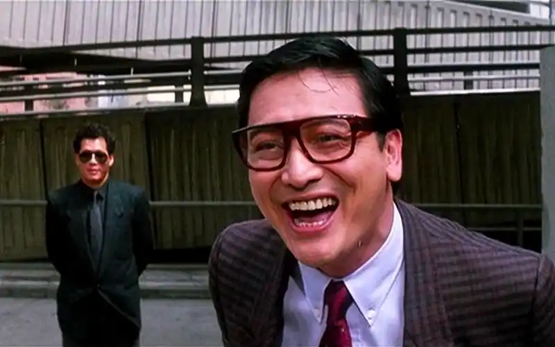 荧幕上的"阴险反派"曹查理,一脸贱笑让人印象深刻