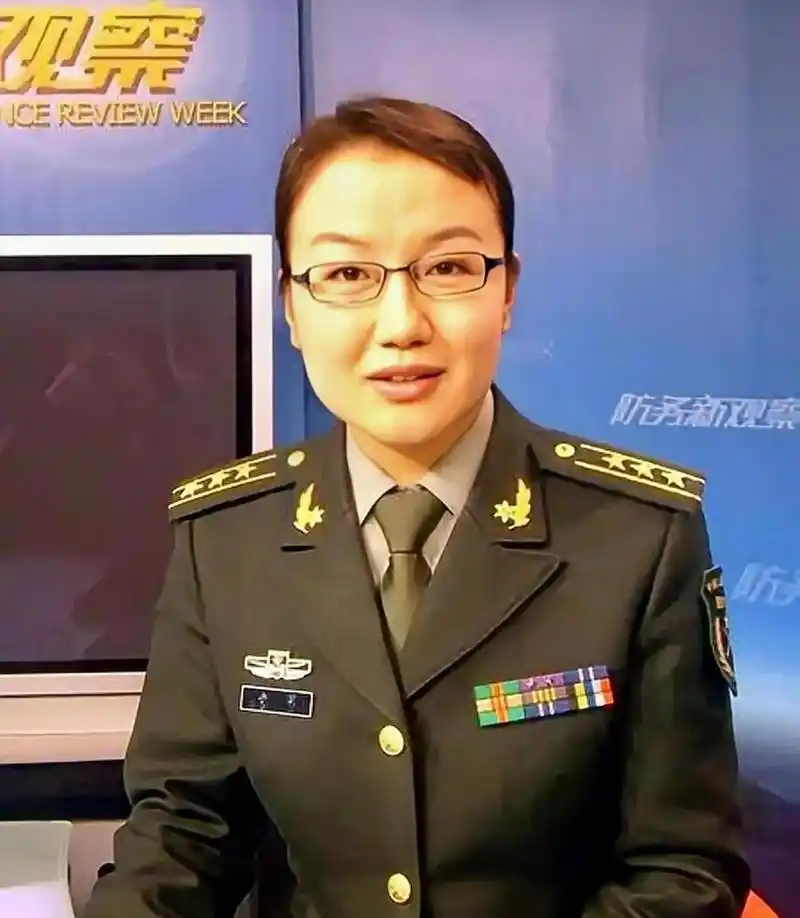 1995年考入国防大学攻读硕士学位,毕业后留校任教.