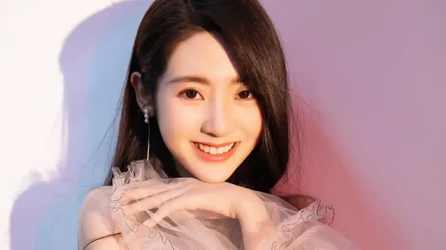 邢菲仙女气质明星风尚壁纸