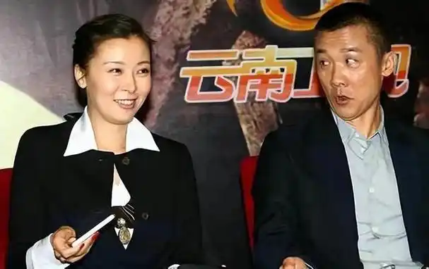 柯蓝没结婚但有固定伴侣大方承认和黄志忠从挚友成为恋人