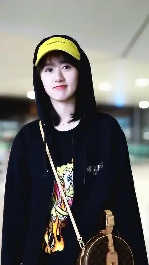 袁冰妍比心超可爱喜欢这个笑起来超甜的姑娘