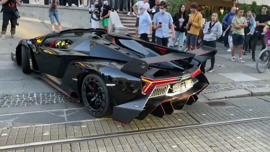 价值上亿的兰博基尼毒药搭