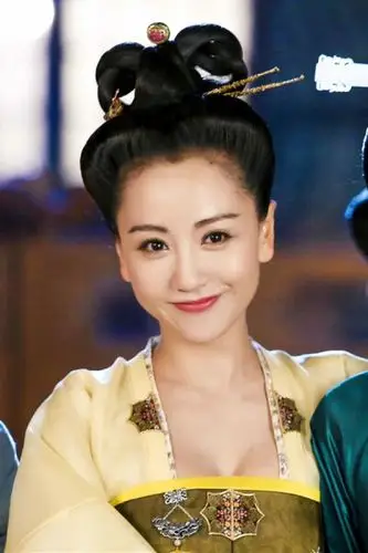 美人制造-苏莲衣-杨蓉饰