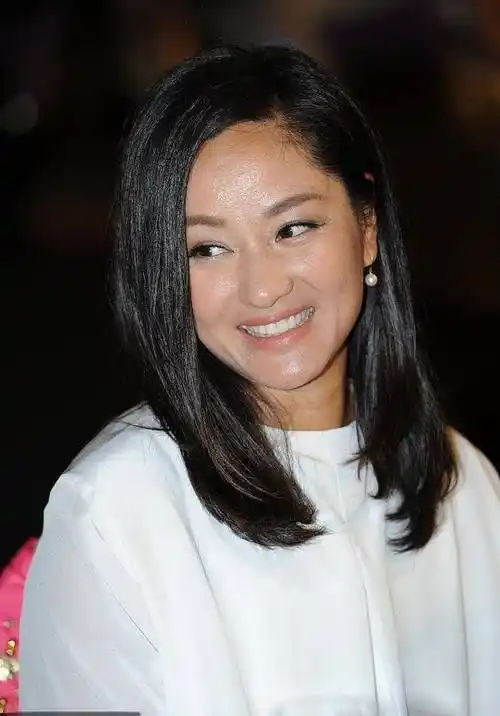 52岁的瞿颖涅盘重生,这一次她让所有人刮目相看_邹熊_因为_身材