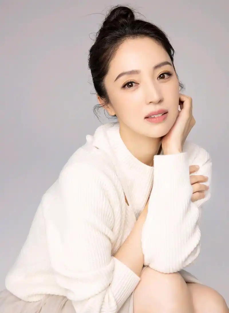 时尚大气的董璇