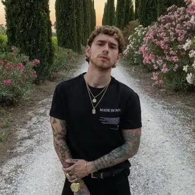 高级感纹身头像男真人欧美范霸气十足的ins风满背纹身头像图片