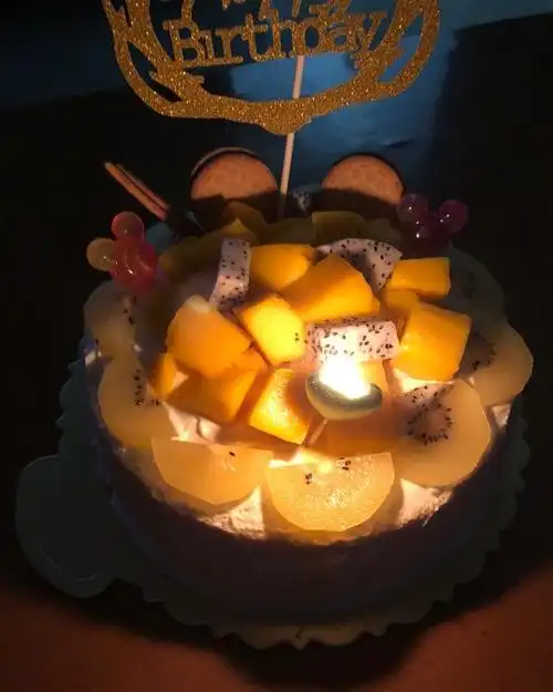 shizhuanping做的8寸水果蛋糕