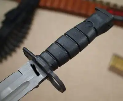 揭秘:中国陆军特种部队现役匕首——95式枪刺,威武军人必备!