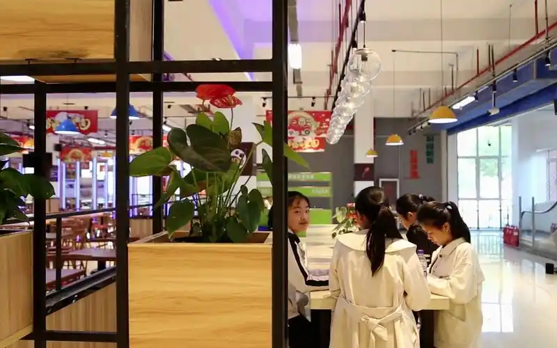 青岛理工大学食堂 不吃饭光看就是一种享受