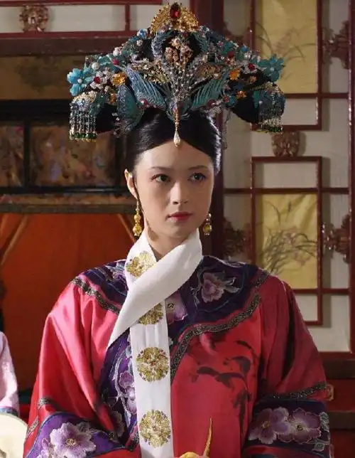 甄嬛传:华妃"翊坤",皇后怎能"坤宁"?太讽刺