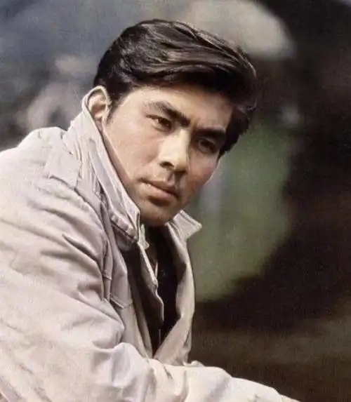 朱时茂牧马人 朱时茂拍牧马人的时候多少岁?-图片大观-奇异网